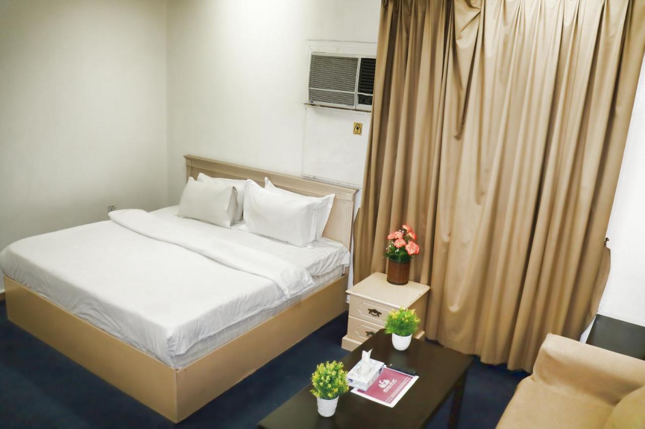 Al Farhan Hotel Suites Эр-Рияд Экстерьер фото