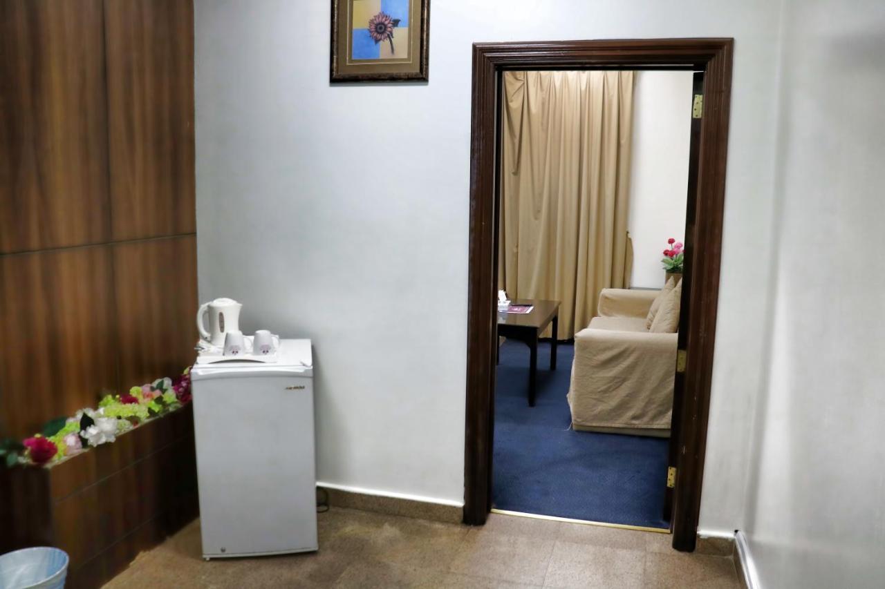Al Farhan Hotel Suites Эр-Рияд Экстерьер фото